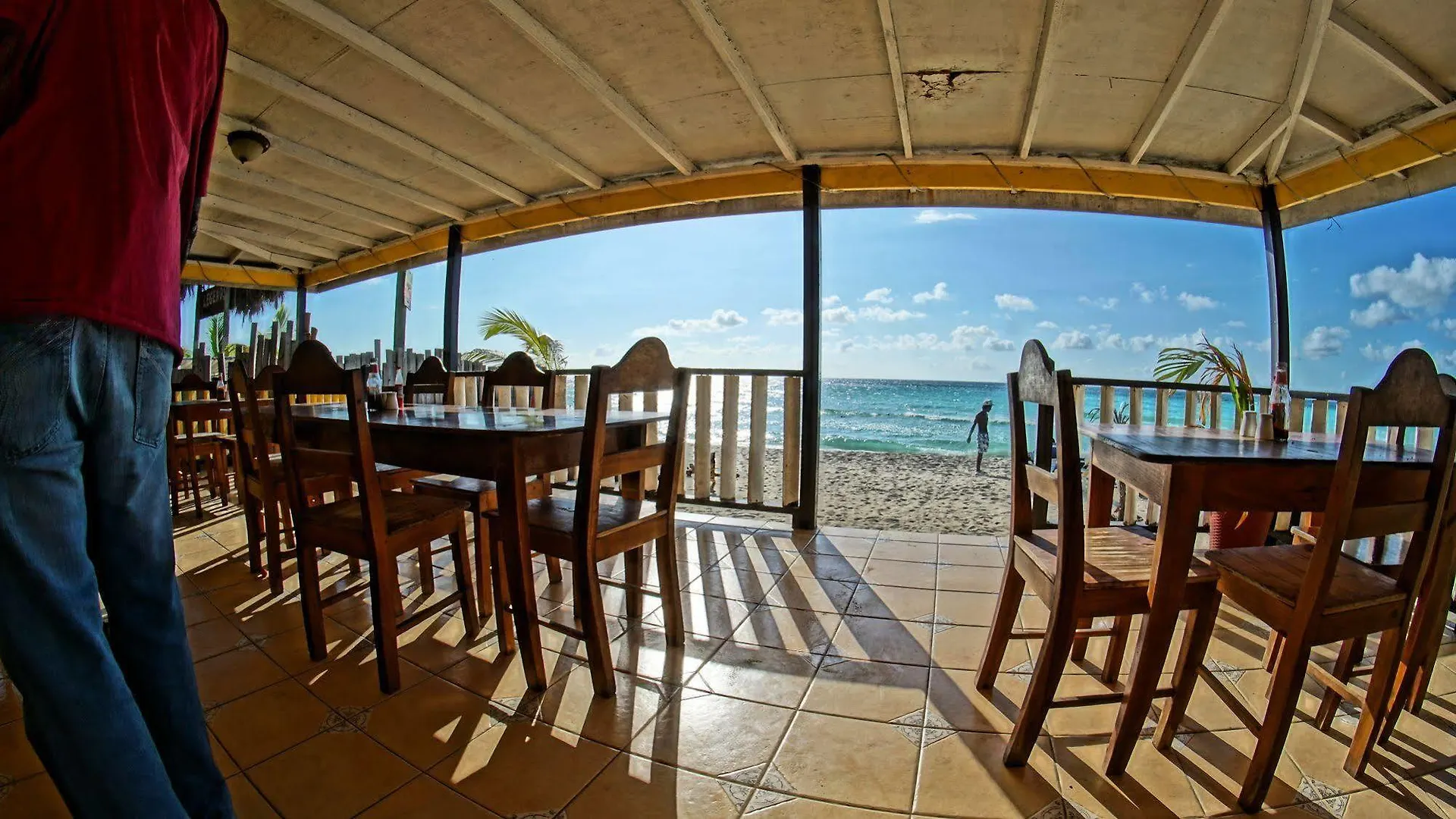 Tamboo Resort Негрил