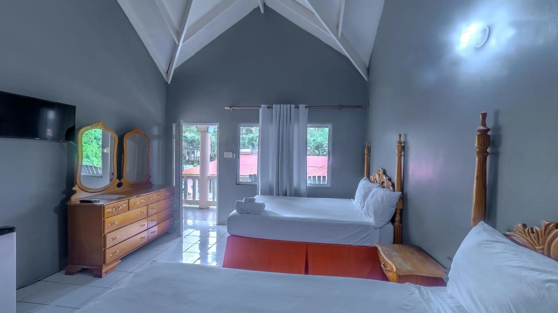 Tamboo Resort Negril Hotel